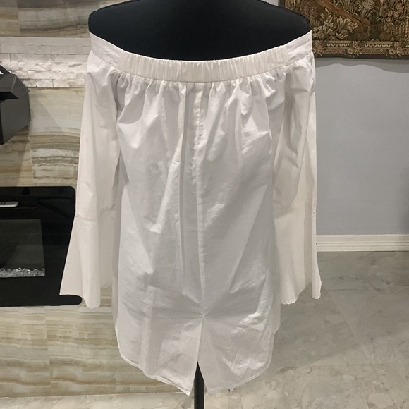 Do + Be White Off-Shoulder Top. Size M - Picture 5 of 6
